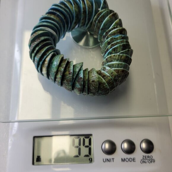 Chunky Green Sea Shell Stretch Bracelet - Picture 8 of 8